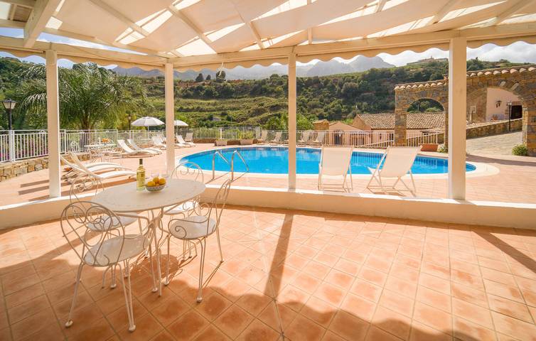 Cozy 600sqft Apartment Near Beach - Pool, Parking, Terrace in Alcamo, Trapani Province