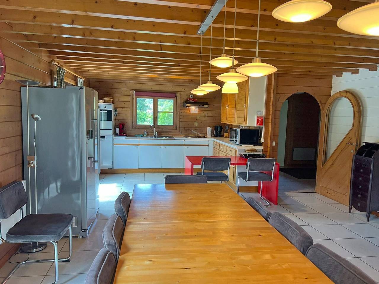 Chalet in Hampteau met Uitzicht op Vallei in Hampteau, Hotton