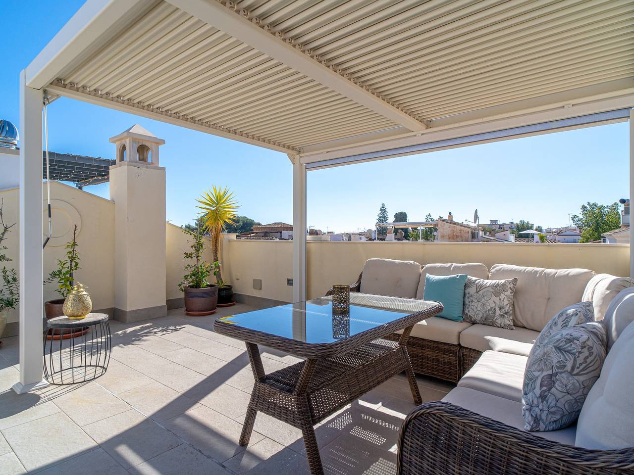 Villa pour 6 à Nerja avec piscine privée, proche plage in Playa de Burriana, Nerja