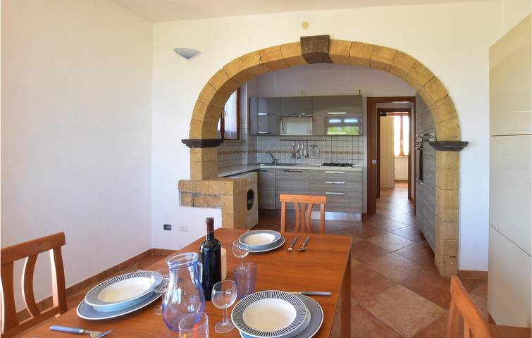 Ganze Ferienwohnung, Apartment am Meer mit Waschmaschine, Parkplatz und E-Bikes in Sa Rocca Tunda, San Vero Milis