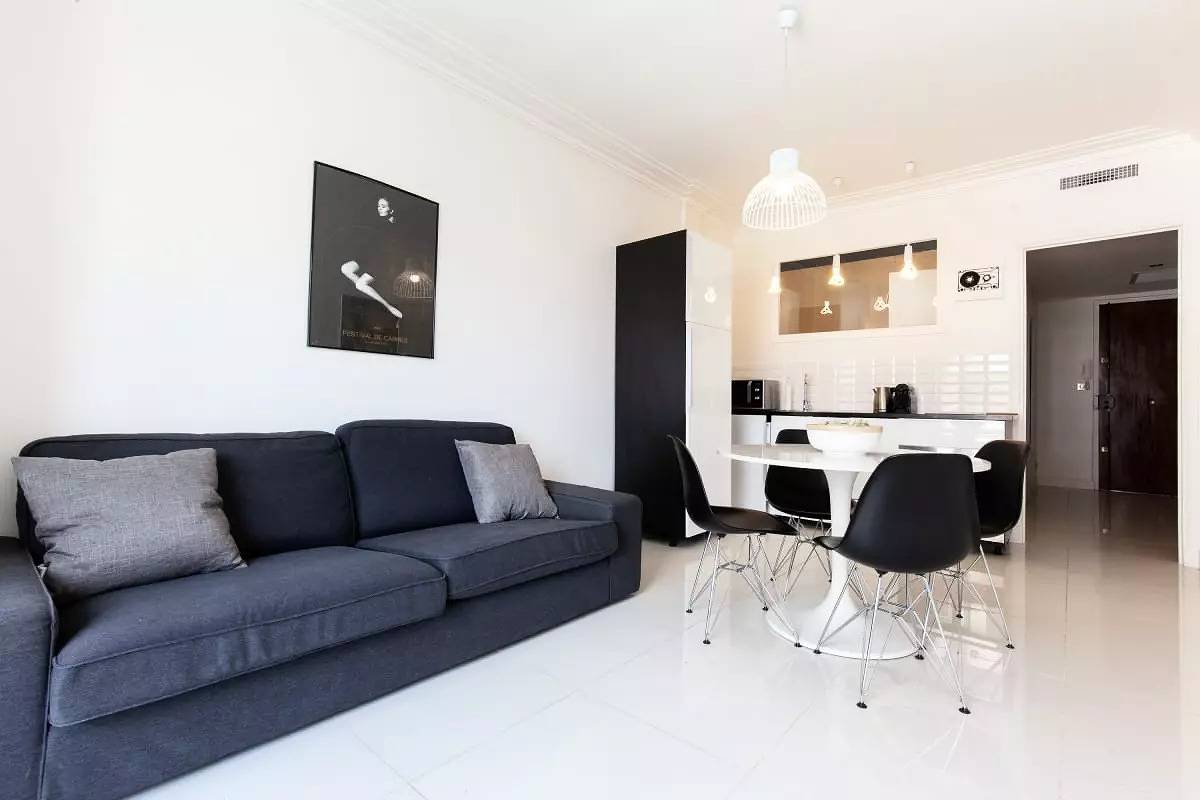 Appartement entier, 3P moderne et cosy aux pieds de la Croisette ! in Cannes, Côte méditerranéenne (France)