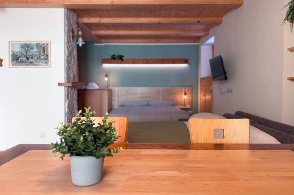 Ganze Wohnung, Cozy studio apartment in the Dolomites in Tesero, Fleimstaler Alpen