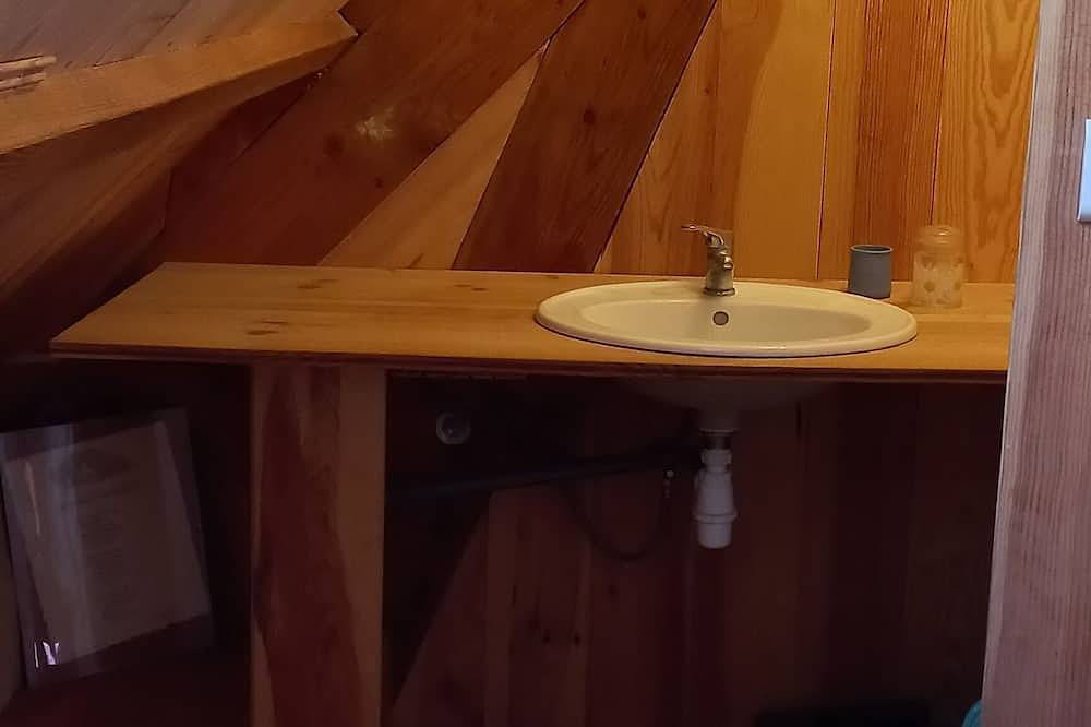 Renovated mountain barn in Germs-sur-l'Oussouet, Hautes-Pyrénées