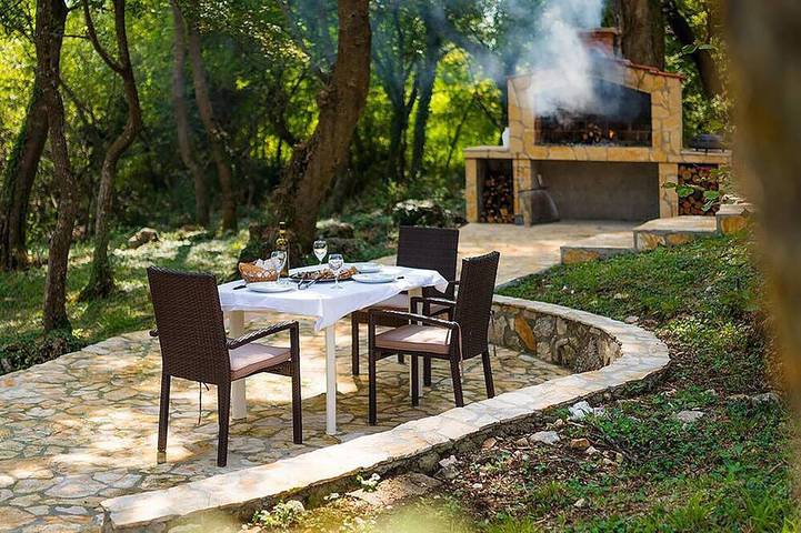 Gemütliches Haus in Cetina mit privatem Pool, kann drinnen oder draußen sein in Dalmatinisches Zagora