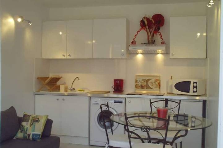 Maison de vacances pour 2 personnes, avec terrasse et jardin dans Porticcio