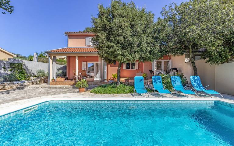 Villa pour 6 personnes, avec piscine et jardin à Barbariga