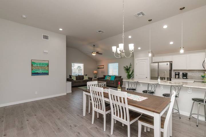 Vacation home for 10 people, with balcony in Port Aransas