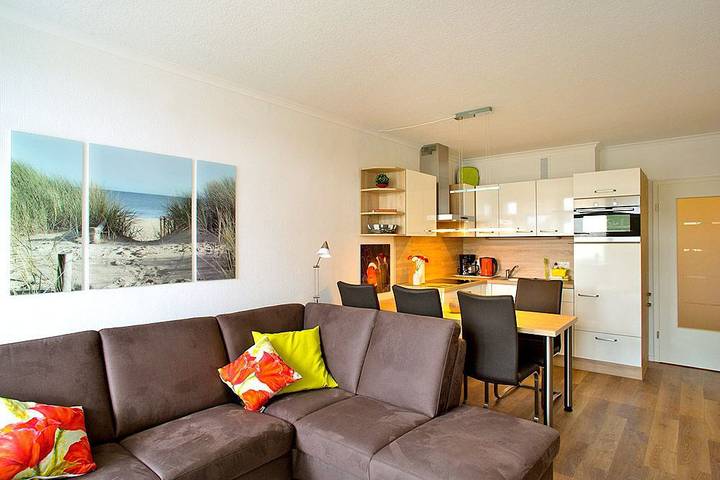 Ferienwohnung für 4 Personen, mit Sauna und Pool sowie Balkon in Neustadt in Holstein - 2