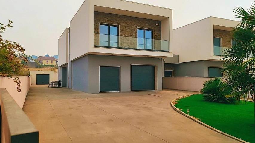 Location de vacances pour 8 personnes, avec piscine ainsi que jardin et vue, animaux acceptés à Chaves - 2