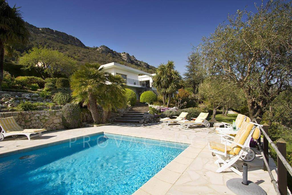 Schönes Ferienhaus mit Pool und Panoramablick in Vence in Vence, Mittelmeerküste (Frankreich)