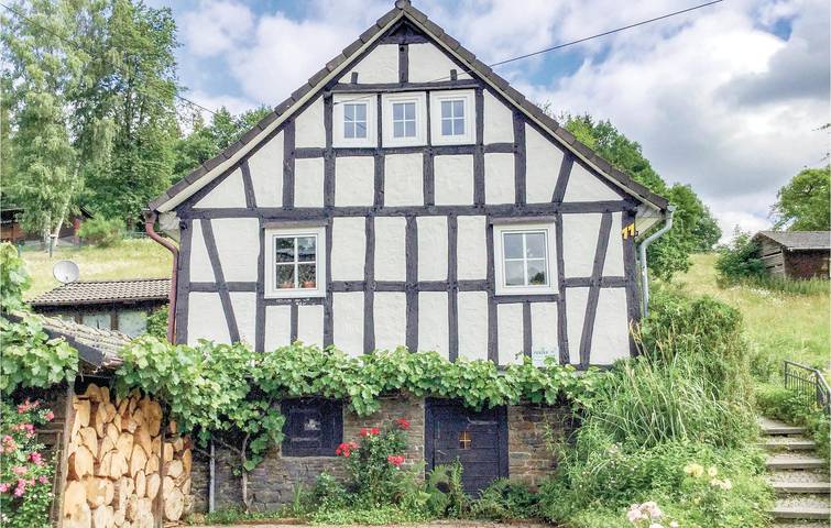 Ferienhaus für 5 Personen, mit Terrasse und Garten in Kirchen (Sieg)