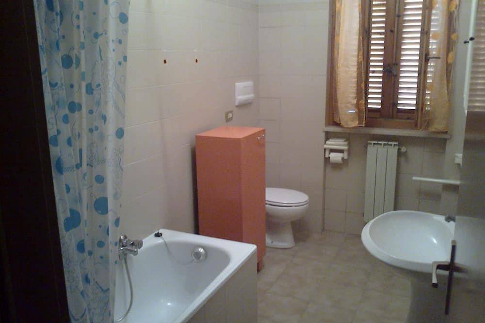 Apartamento entero, Apartamento a 300 metros del mar in Follonica, Costa Etrusca