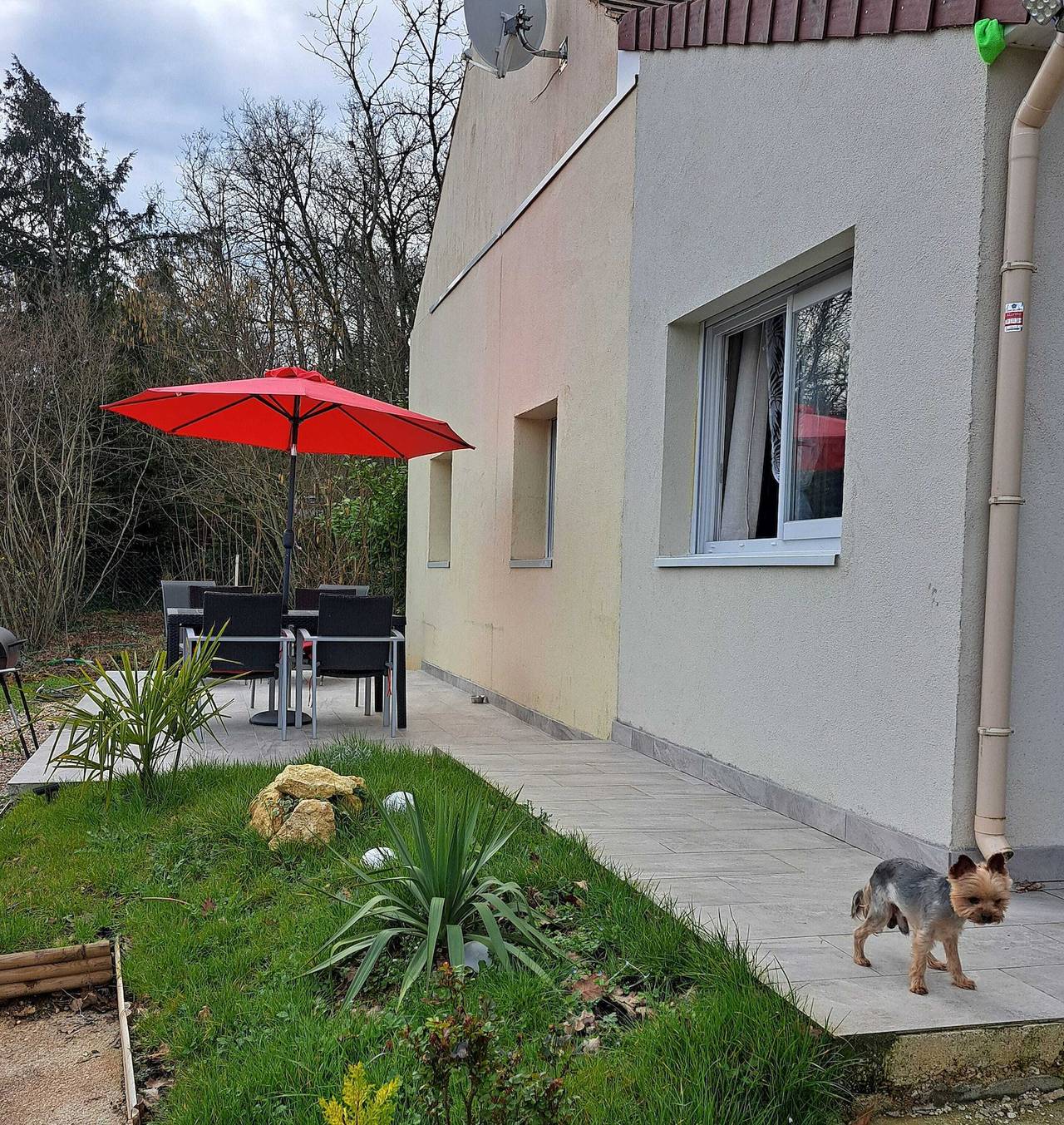 Casa encantadora en Saint-Cyr-la-Rivière + jardín cercado in Saint-Cyr-la-Rivière, Essonne