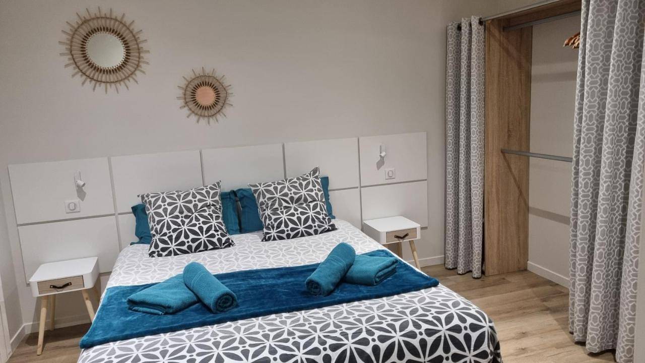Appartement entier, One-Bedroom Apartment in Le Mesnil-Amelot, Seine-et-Marne
