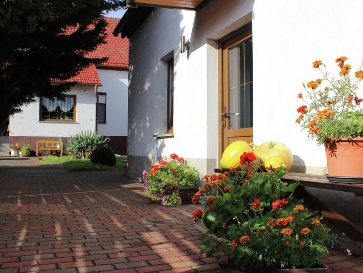 Ferienhaus für 6 Personen, mit Terrasse und Garten in Neuzelle