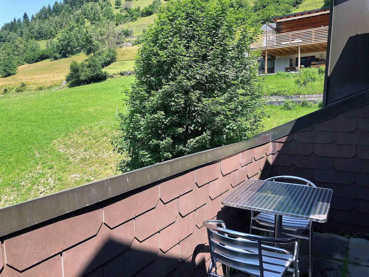 Ganze Ferienwohnung, Cadras 23 - 2 Zimmerwohnung - 4 Betten in Tinzen, Surses