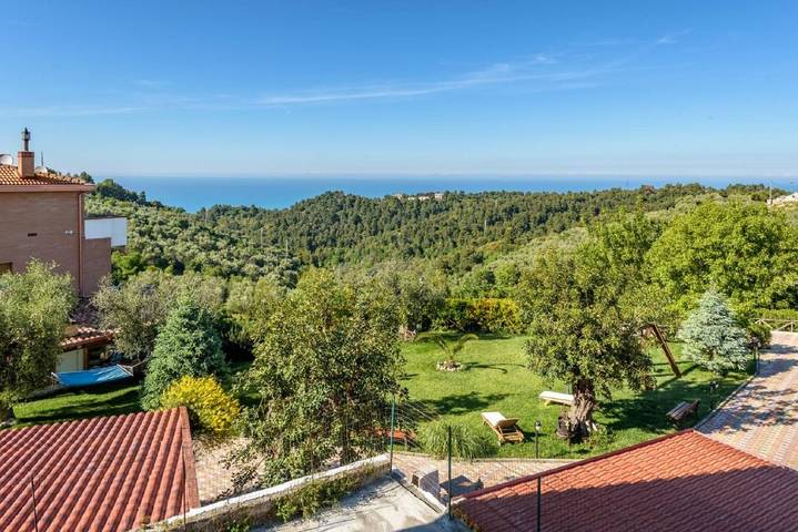 Location de vacances pour 7 personnes, avec vue et jardin dans Rodi Garganico - 4