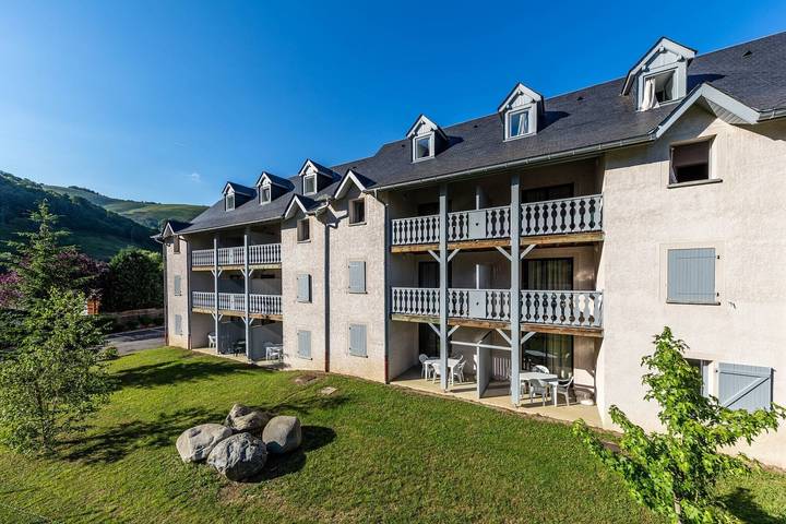 Gîte pour 9 personnes, avec Balcon à Cazaux-Debat