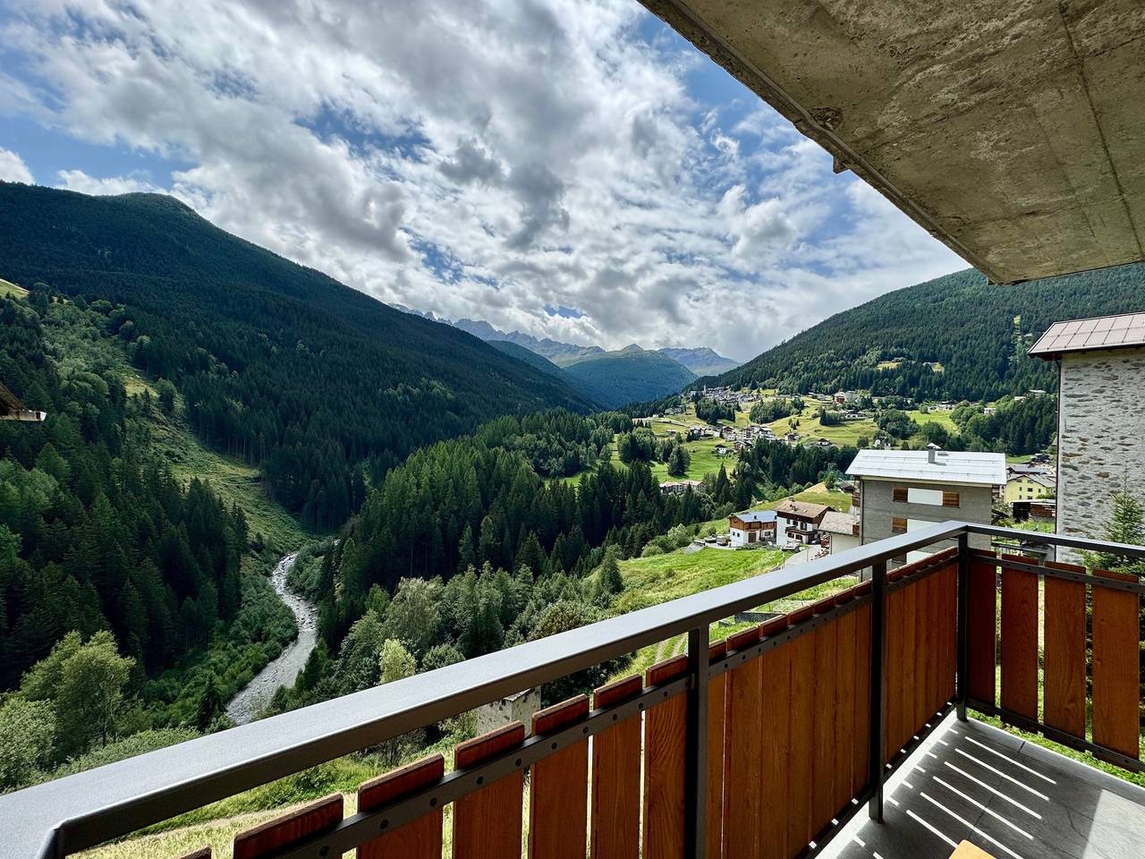 Ganze Wohnung, Ferienwohnung „Cima Piazzi“ – Komfort, Entspannung und Natur zwischen Bormio und Livigno in Semogo, Valdidentro