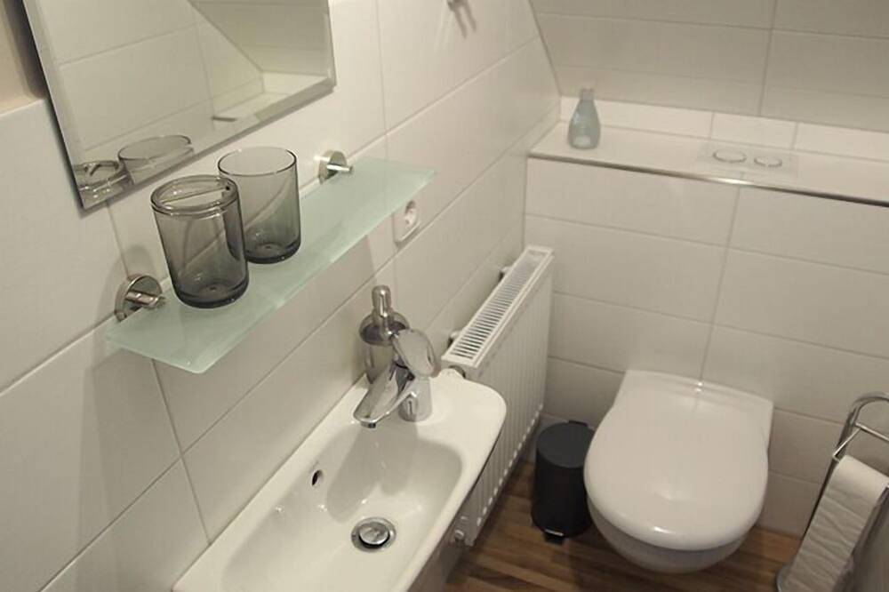 Ganze Wohnung, Strandkrabbe - Sessel, Obergeschoss, gemein. Waschmaschine, Parkplatz in Ockholm, Nordfriesland