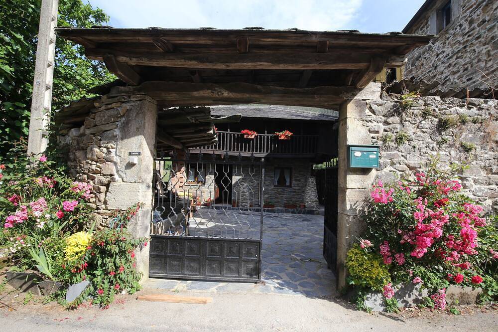 Casa En Plena Naturaleza in Navelgas, Tineo