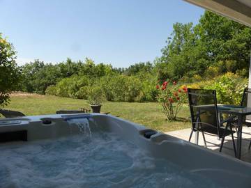 Gîte pour 2 Personnes dans Castelnau-de-Lévis, Massif central, Photo 1