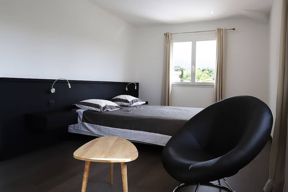 Villa contemporaine classé 4* avec Piscine privée in Saint-Florent, Région de Calvi