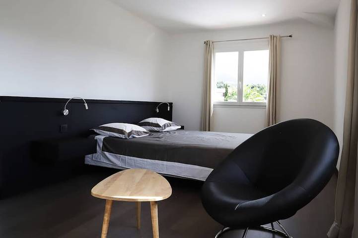 Villa contemporaine classé 4* avec Piscine privée in Saint-Florent, Région de Calvi