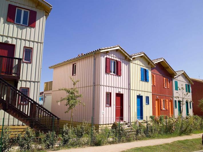 Chalet pour 3 personnes, avec jardin et piscine, animaux acceptés au Bassin d'Arcachon