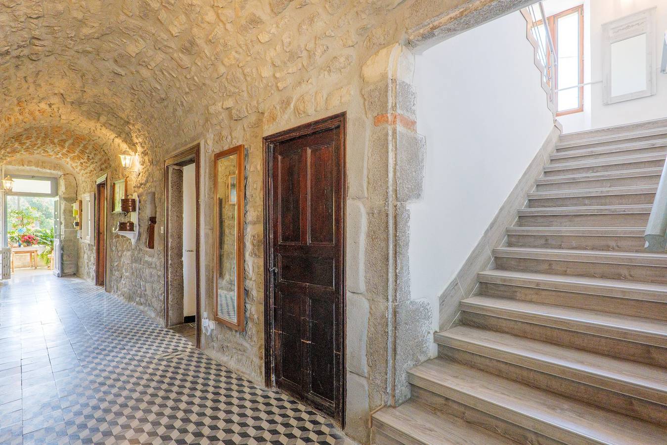 Gastenkamer 'Chambre Catherine' met gedeeld zwembad, wifi en airconditioning, foto 7