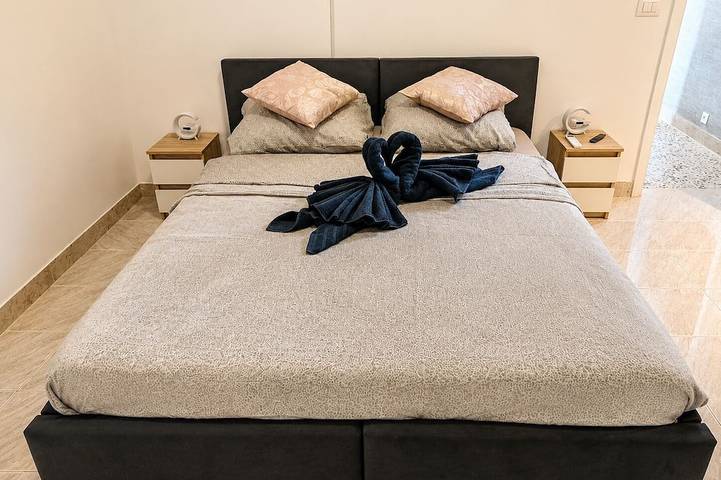 Entire apartment, Cinema Apartment • 5 Guests • Near Beach Trapani in Trapani, Trapani Province