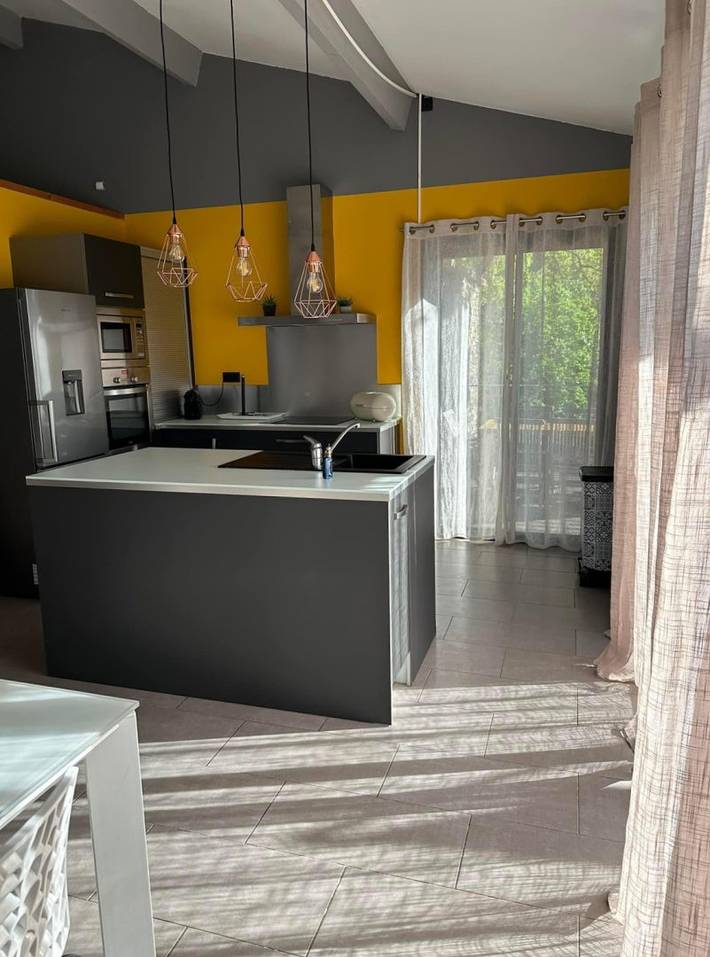 Location de vacances pour 8 personnes, avec piscine ainsi que jardin et terrasse, animaux acceptés à Barbaggio - 3