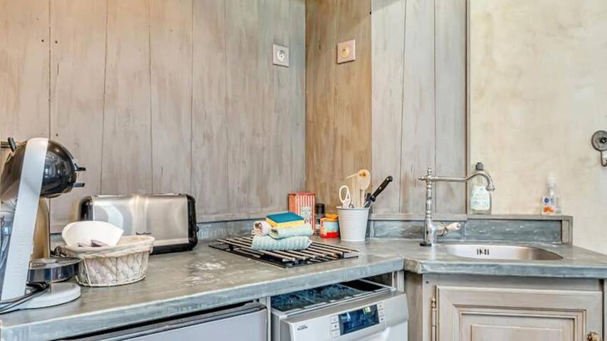 Gîte pour 3 personnes, avec jardin et piscine à Oppède - 4