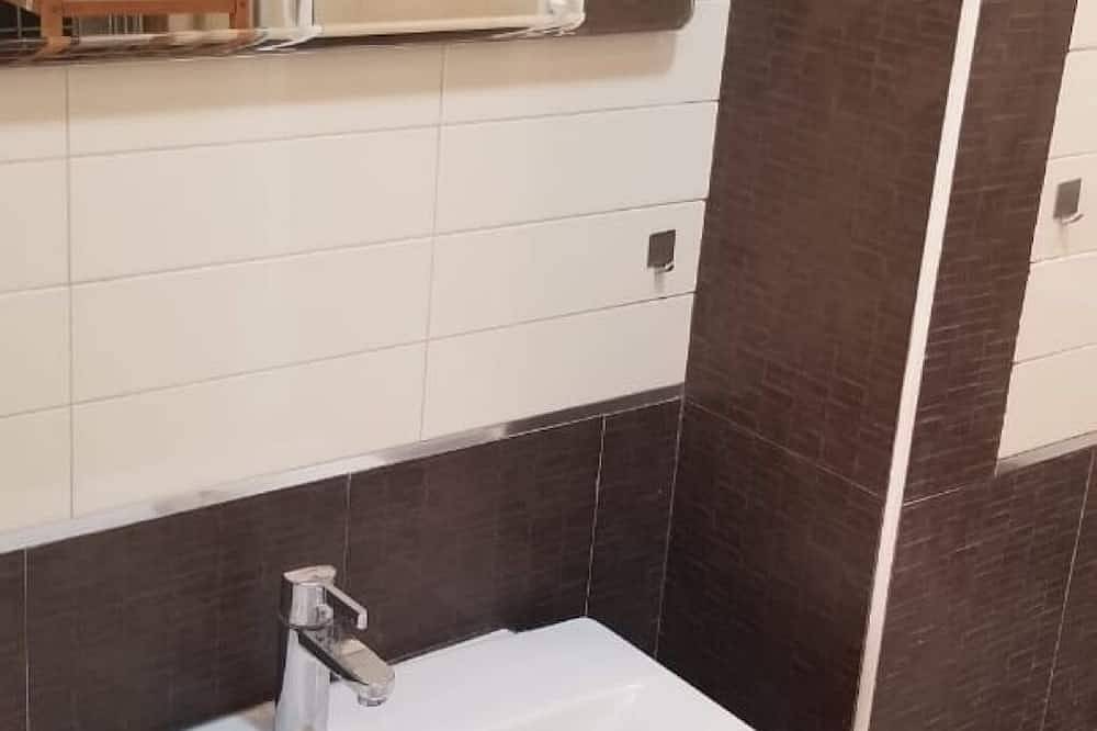 Entire apartment, 2 Bedroom Apartment conveniently situated a few steps from the sea in Lapad Bay in Dubrovnik, Grad Dubrovnik