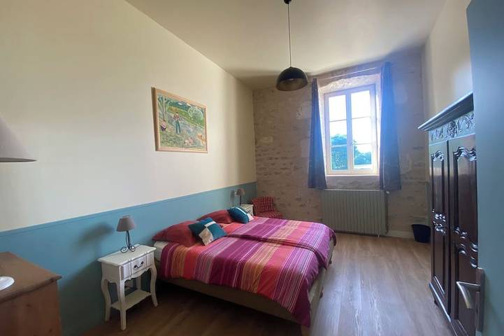 Location de vacances pour 6 personnes, avec terrasse à Vermenton - 4