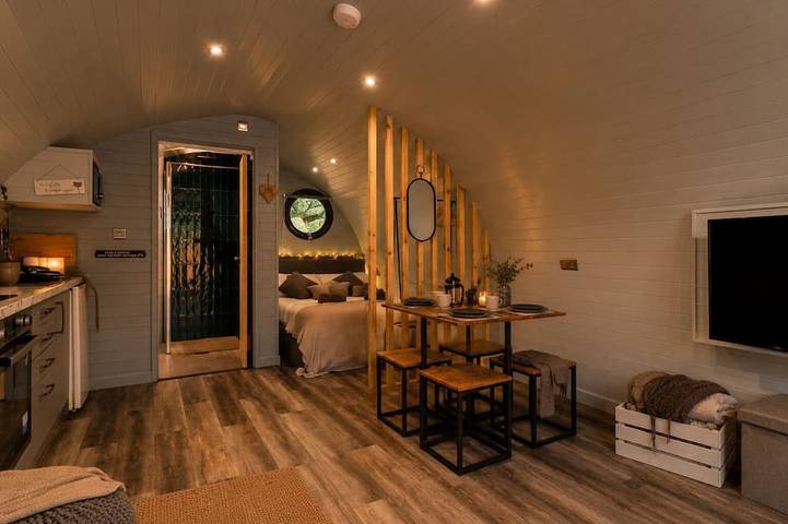 Cabaña-Baño privado-(Max 2 Adults, 2 Child) in Pembrokeshire