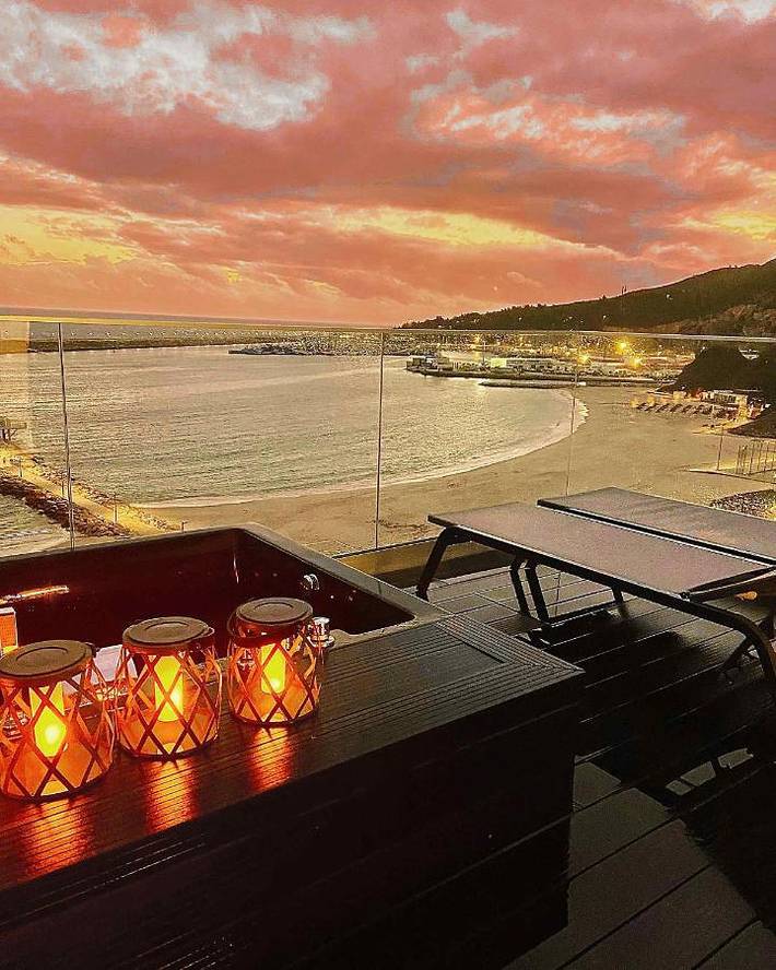 Apartamento de férias para 4 pessoas, com terraço e vista e ainda piscina em Sesimbra
