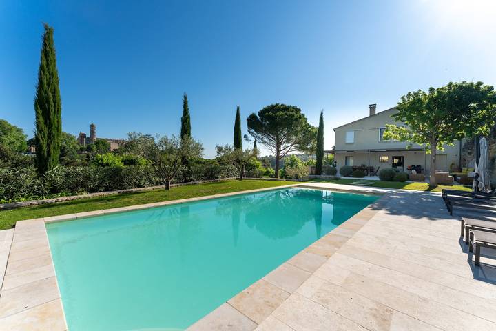 Villa 'Maison D'architecte' met privézwembad, privéterras en Wifi in Uzès, Nimes en omgeving