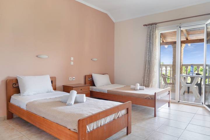 Hel studio-lejlighed, Studio 'Sandy Maria Studio 405' with Shared Pool, Wi-Fi in Gaitani, Zákynthos