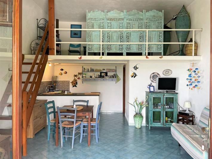 Ferienhaus für 6 Personen, mit Terrasse und Garten sowie Ausblick auf den Liparische Inseln - 3
