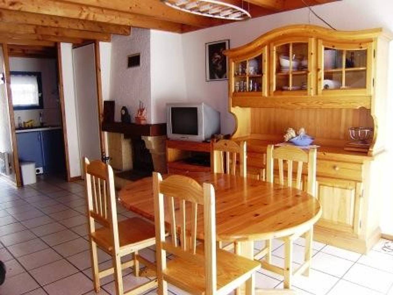 Ganze Wohnung, Gemütliche T3-Wohnung, 7 Pers, Kamin, Haustiere erlaubt, Wifi, in der Nähe von Geschäften in Esquièze-Sère, Nationalpark Pyrenäen