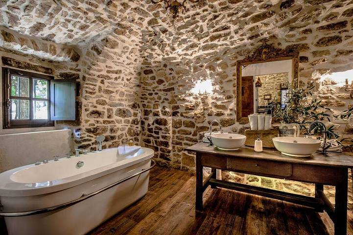 Gîte pour 12 personnes à Banne - 2