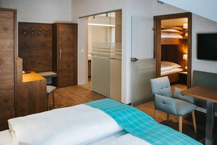 Bed and breakfast for 5 people, with balcony and sauna as well as garden - 1
