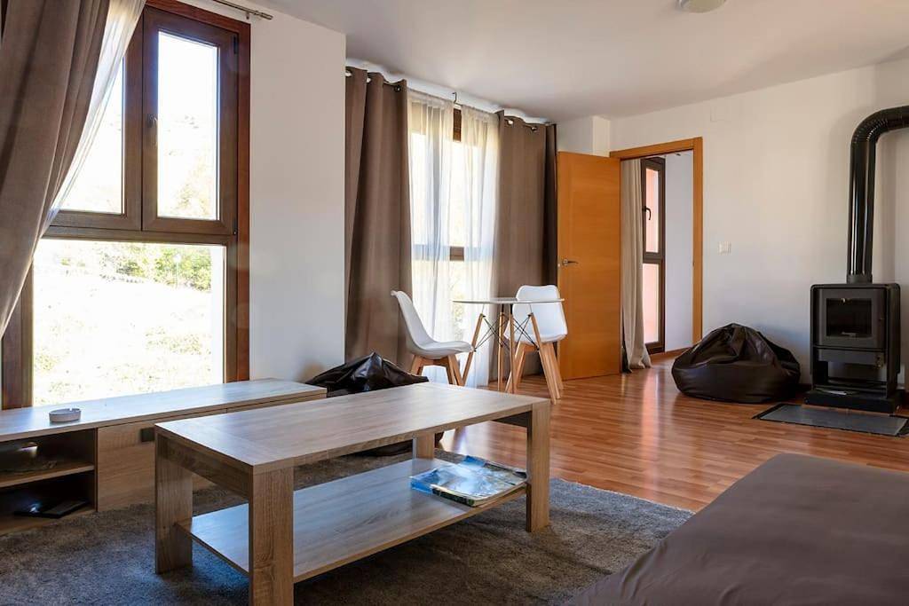 Apartamento entero, Three-Bedroom Apartment in Valdelinares, Provincia de Teruel