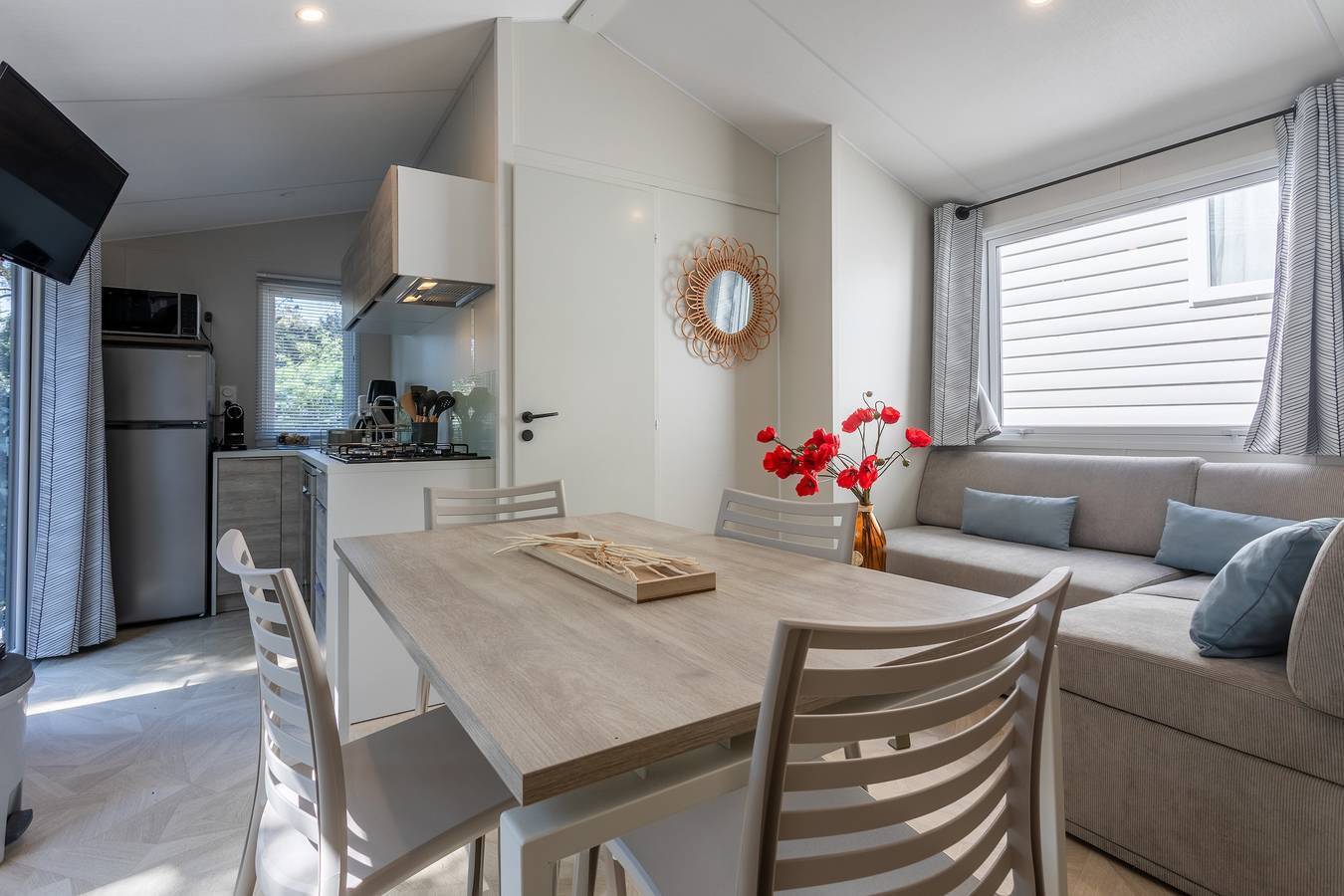 Mobil-home 'Gassin Bungalow' avec piscine partagée, terrasse privée et climatisation in Gassin, Côte méditerranéenne (France)