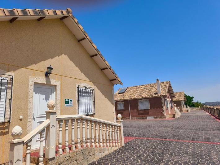 Chalet para 4 personas, con terraza además de piscina y vistas en Provincia de Albacete - 3