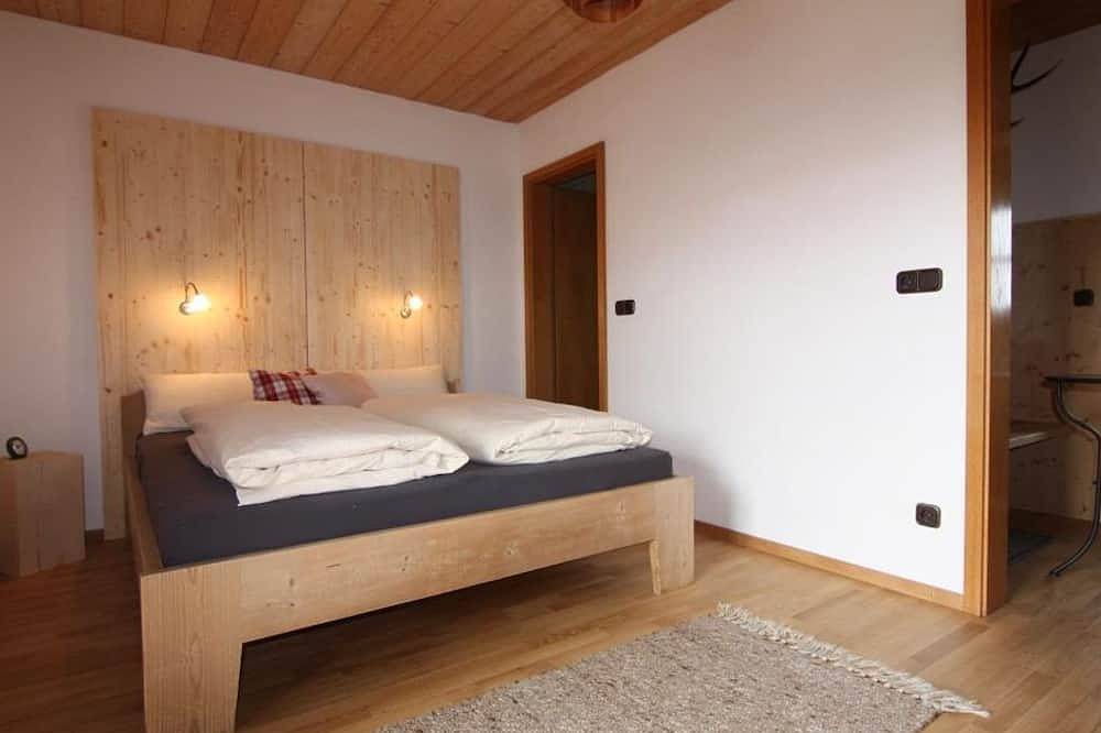 Ganze Wohnung, Landhaus Freisl - Appartement (Nr. 1) in Bad Kohlgrub, Bayerische Alpen