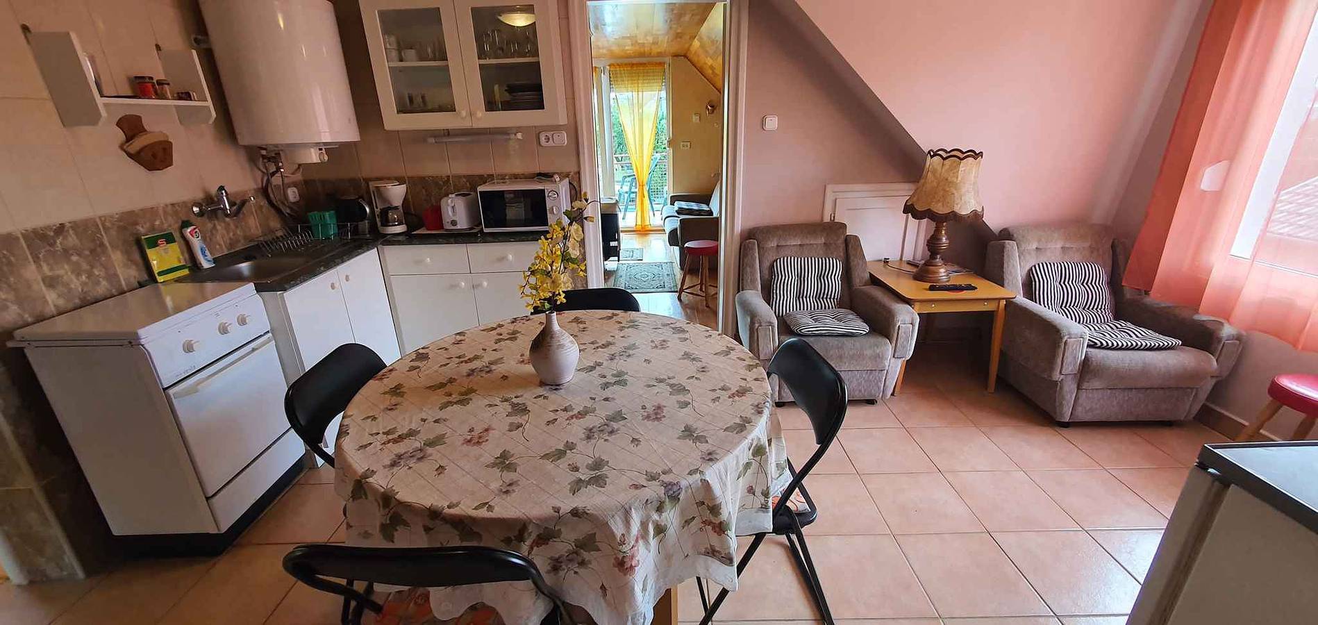 Ganze Ferienwohnung, Ferienwohnung im Ortszentrum, nur 500 m vom Thermalbad  in Zalakaros, Zalakarosi und Umgebung