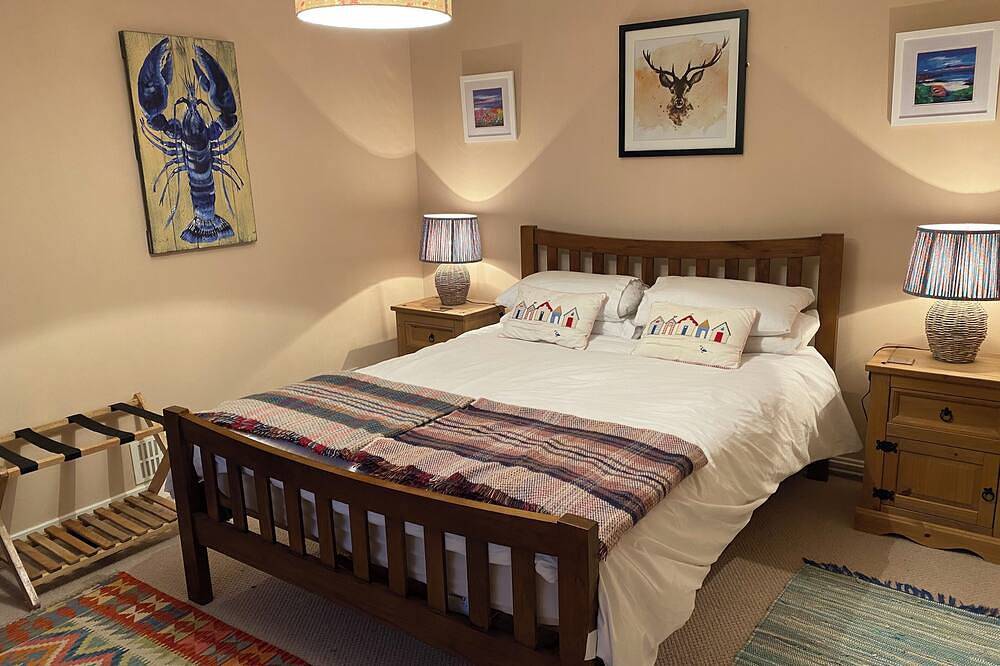 Alltcreich - shore side pet-friendly cottage with amazing views in Loch Linnhe