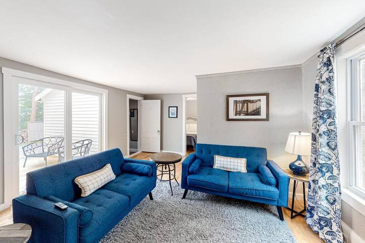 Gîte pour 4 personnes, avec terrasse dans Castine - 2